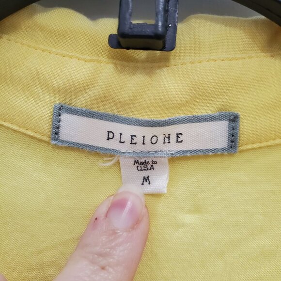 Pleione Women's Yellow Super Soft Faux Button Front Roll Tab Sleeve Top USA Sz M - Picture 3 of 5